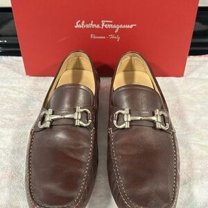 Salvatore Ferragamo Nero Pebble Calf (brown) Loafers